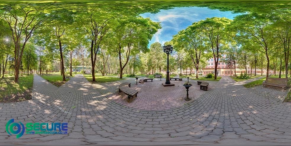 A Seamless Panoramic Experience